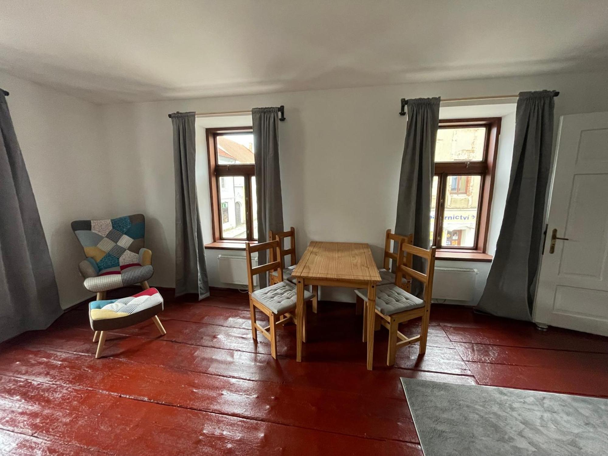 Apartman U Spinaru Trest Exterior photo