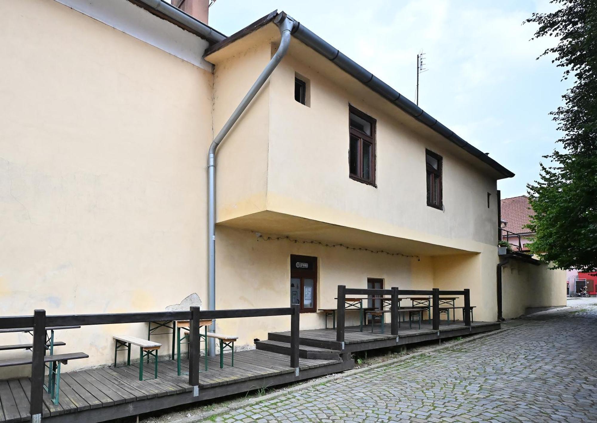 Apartman U Spinaru Trest Exterior photo